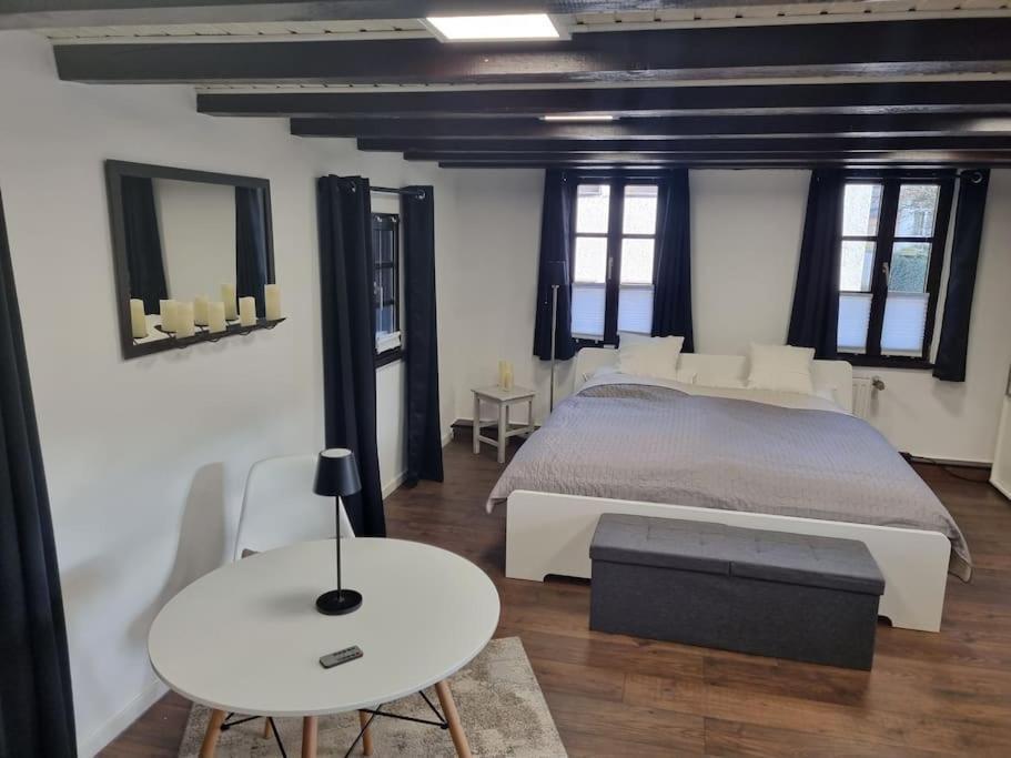 Vakantiehuis Altes Romantisches Fachwerkhaus In Rheinnaehe Auch Fuer Workation Geeignet Keulen