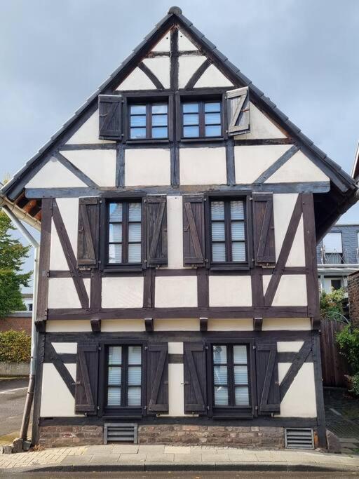 Altes Romantisches Fachwerkhaus In Rheinnaehe Auch Fuer Workation Geeignet * Keulen